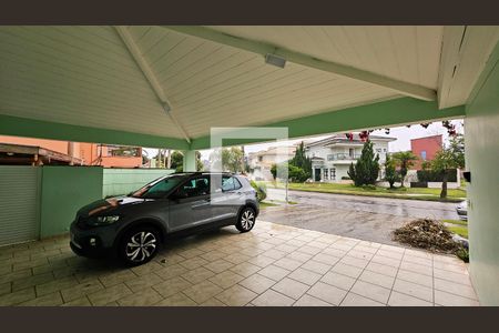 Casa de condomínio à venda com 400m², 4 quartos e 6 vagas Casa de condomínio à venda com 400m², 4 quartos e 6 vagasGaragem