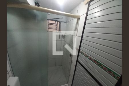 Banheiro de casa para alugar com 1 quarto, 51m² em Vila Cascatinha, São Vicente