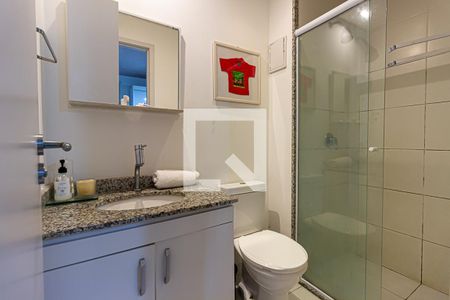 Banheiro da Suíte de apartamento para alugar com 1 quarto, 43m² em Campo Belo, São Paulo