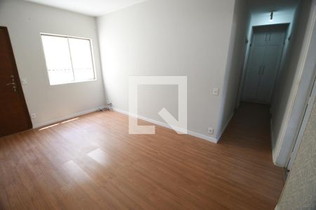Sala de apartamento à venda com 3 quartos, 80m² em Vila Iza, Campinas