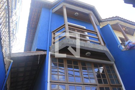 Fachada interna do imóvel de casa à venda com 4 quartos, 230m² em Jardim Santa Mena, Guarulhos