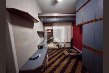 Quarto 4 de casa para alugar com 4 quartos, 460m² em Padre Reus, São Leopoldo