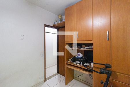 Quarto de casa à venda com 2 quartos, 160m² em Santo Antônio, Osasco
