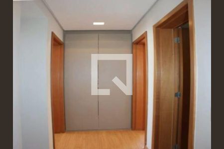 Corredor de apartamento à venda com 3 quartos, 127m² em Buritis, Belo Horizonte