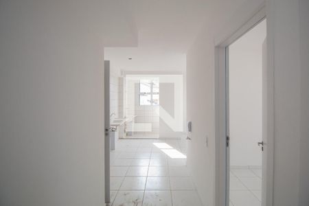Corredor de apartamento para alugar com 2 quartos, 53m² em Parque Vitoria, São Paulo