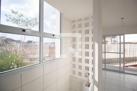 Cozinha e Área de Serviço de apartamento para alugar com 2 quartos, 53m² em Parque Vitoria, São Paulo