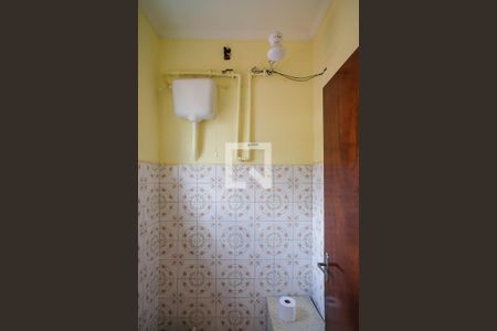 Banheiro de Serviço de casa à venda com 3 quartos, 200m² em Osvaldo Cruz, São Caetano do Sul