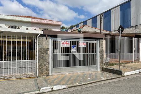 Fachada + plaquinha de casa à venda com 3 quartos, 200m² em Osvaldo Cruz, São Caetano do Sul