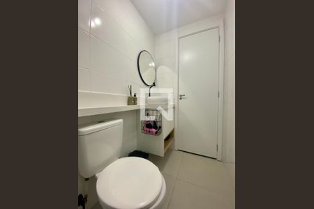 Banheiro de apartamento para alugar com 2 quartos, 33m² em Santo Amaro, São Paulo