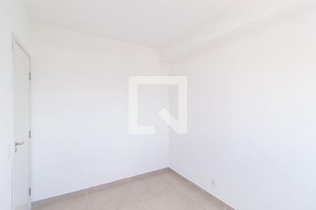Quarto 2 de apartamento para alugar com 2 quartos, 39m² em Jardim Copiuva, Carapicuíba