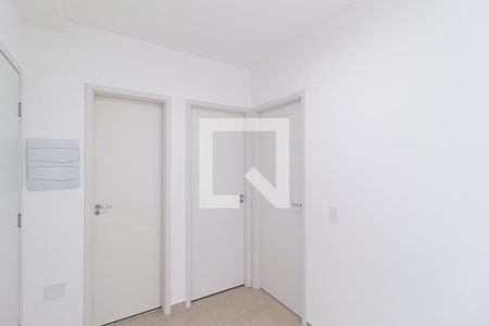 Sala de apartamento para alugar com 2 quartos, 39m² em Jardim Copiuva, Carapicuíba