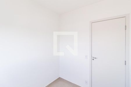 Quarto 1 de apartamento para alugar com 2 quartos, 39m² em Jardim Copiuva, Carapicuíba