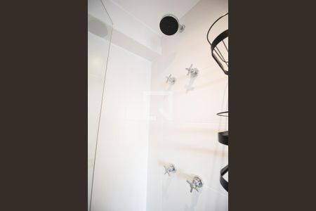 Banheiro de apartamento para alugar com 1 quarto, 21m² em Indianópolis, São Paulo