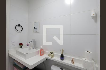 Banheiro de apartamento à venda com 2 quartos, 43m² em Jardim Monte Alegre, Taboão da Serra