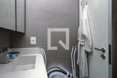 Banheiro da Suíte de apartamento à venda com 2 quartos, 54m² em Vila Nair, São Paulo