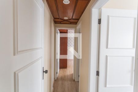 Corredor de apartamento para alugar com 2 quartos, 55m² em Lourdes, Belo Horizonte