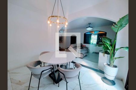 Casa à venda com 3 quartos, 197m² em São Francisco, Niterói