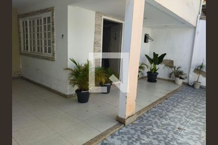 Casa à venda com 5 quartos, 180m² em Itaipu, Niterói