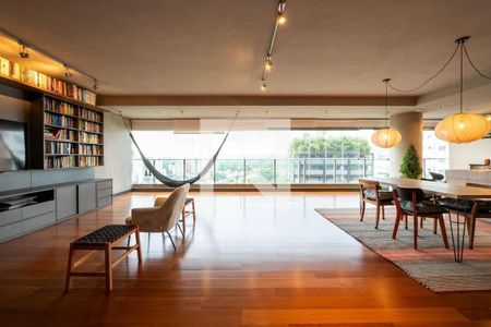 Apartamento à venda com 4 quartos, 275m² em Sumarezinho, São Paulo