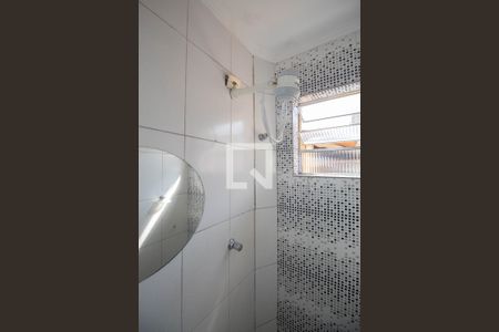 Banheiro de casa para alugar com 1 quarto, 20m² em Vila Constança, São Paulo
