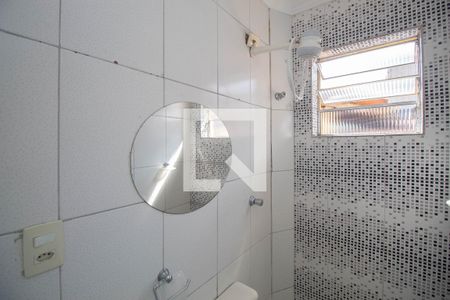 Banheiro de casa para alugar com 1 quarto, 20m² em Vila Constança, São Paulo