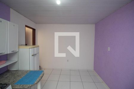 Sala/Quarto/Cozinha de casa para alugar com 1 quarto, 20m² em Vila Constança, São Paulo