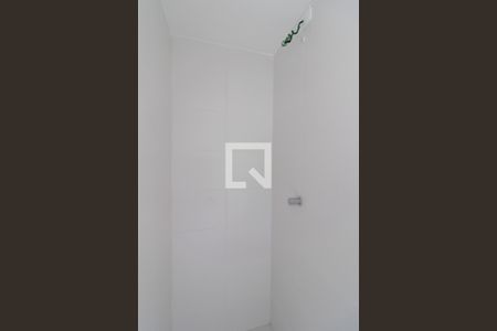 Banheiro de apartamento à venda com 2 quartos, 32m² em Parque Novo Mundo, Guarulhos