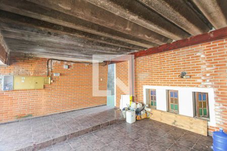 Garagem de casa à venda com 3 quartos, 200m² em Água Rasa, São Paulo