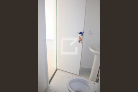 Banheiro de apartamento à venda com 2 quartos, 37m² em Vila Maria, Guarulhos