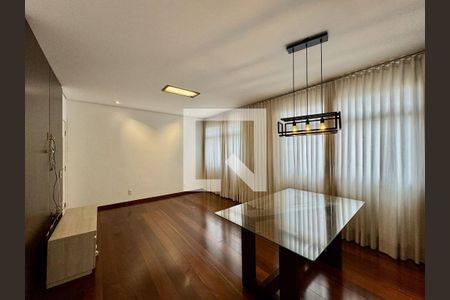 Sala de apartamento para alugar com 3 quartos, 80m² em Lourdes, Belo Horizonte