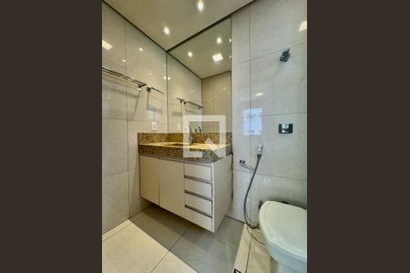 Banheiro Suíte  de apartamento para alugar com 3 quartos, 80m² em Lourdes, Belo Horizonte