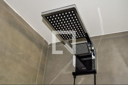 Banheiro suite - chuveiro de apartamento à venda com 1 quarto, 53m² em Teresópolis, Porto Alegre