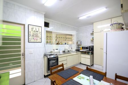 Cozinha de casa à venda com 4 quartos, 346m² em Vila Inglesa, São Paulo