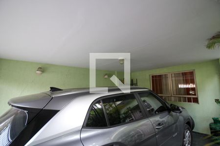 Garagem de casa à venda com 4 quartos, 346m² em Vila Inglesa, São Paulo