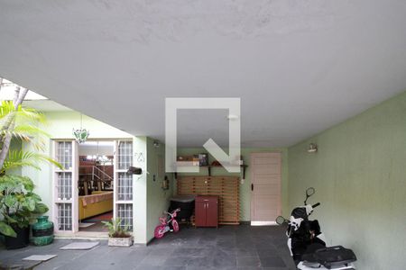 Garagem de casa à venda com 4 quartos, 346m² em Vila Inglesa, São Paulo