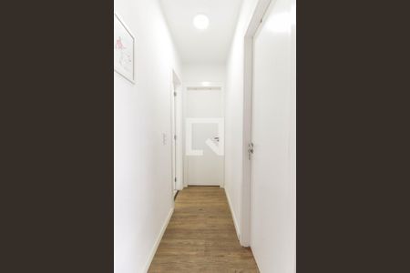 Corredor de apartamento à venda com 2 quartos, 48m² em Conjunto Residencial José Bonifácio, São Paulo