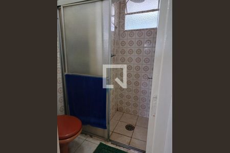 Banheiro de apartamento à venda com 2 quartos, 60m² em Jardim Pacaembu, Campinas