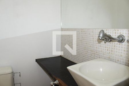 Lavabo de apartamento para alugar com 2 quartos, 90m² em Higienópolis, São Paulo