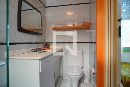 Banheiro suíte de casa à venda com 3 quartos, 250m² em Sarandi, Porto Alegre