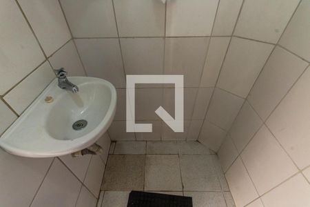 Banheiro de casa para alugar com 1 quarto, 35m² em Vila Gomes Cardim, São Paulo