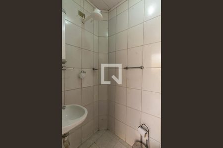 Banheiro de casa para alugar com 1 quarto, 35m² em Vila Gomes Cardim, São Paulo