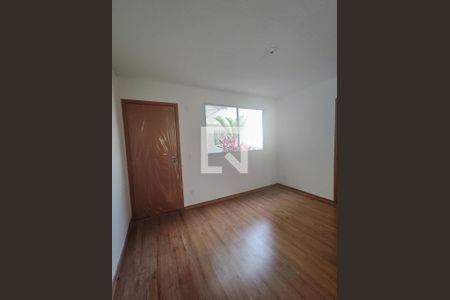 Sala de apartamento à venda com 2 quartos, 45m² em Bom Jesus, Contagem