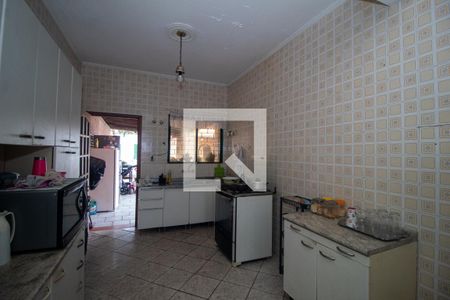 Cozinha de casa à venda com 3 quartos, 136m² em Guarujá, Porto Alegre