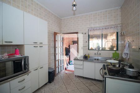 Cozinha de casa à venda com 3 quartos, 136m² em Guarujá, Porto Alegre