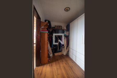 Closet de casa à venda com 3 quartos, 136m² em Guarujá, Porto Alegre