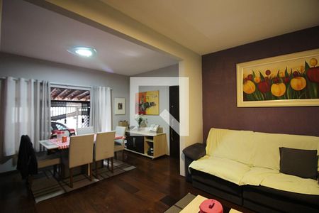 Sala de casa à venda com 3 quartos, 210m² em Nova Petrópolis, São Bernardo do Campo