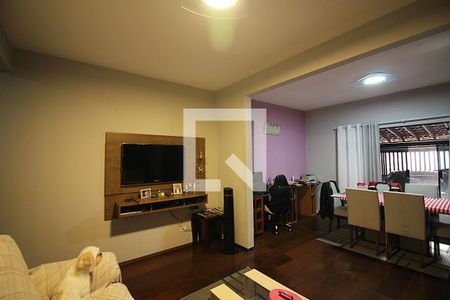 Sala de casa à venda com 3 quartos, 210m² em Nova Petrópolis, São Bernardo do Campo