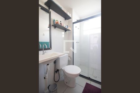 Banheiro de apartamento para alugar com 2 quartos, 40m² em Vila Lage, São Gonçalo