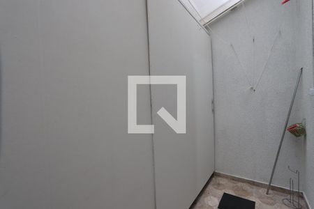 Quintal de apartamento à venda com 2 quartos, 60m² em Parque Sevilha, São Paulo