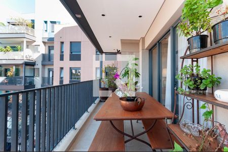 Varanda de apartamento à venda com 2 quartos, 131m² em Vila Ipojuca, São Paulo
